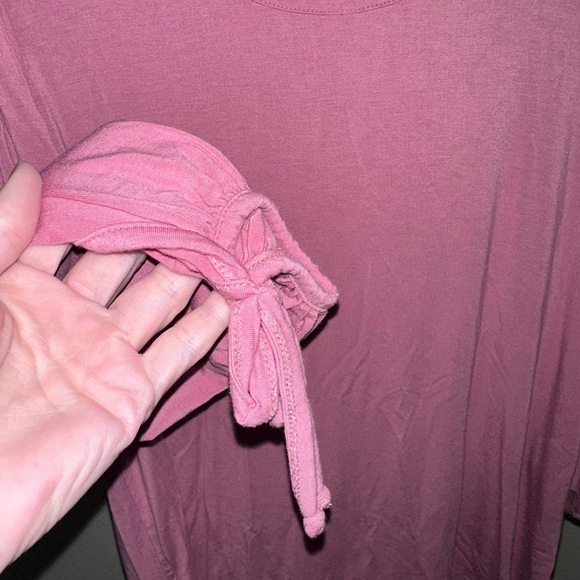 Kim & Cami Mauve T-Shirt with Tie Sleeves - Picture 4 of 4
